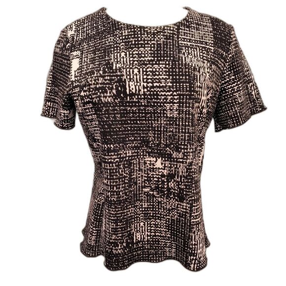 Vince Camuto Geo Style Top - Picture 4 of 8